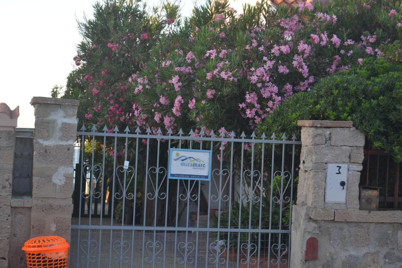 Miramare Struttura Sulla Spiaggia Platamona Exterior photo